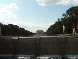 Reflection pool to Lincoln