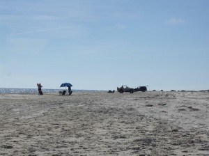 Der Strand ist weit und die Autos stören uns nicht